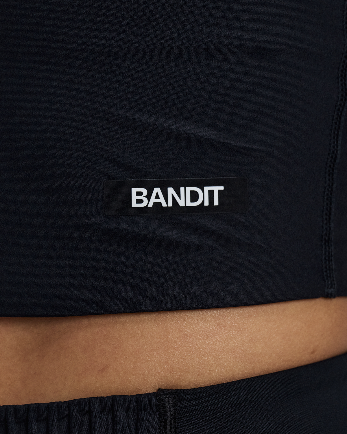 Women's Adapto™ Scoopneck Distance Tank - Black