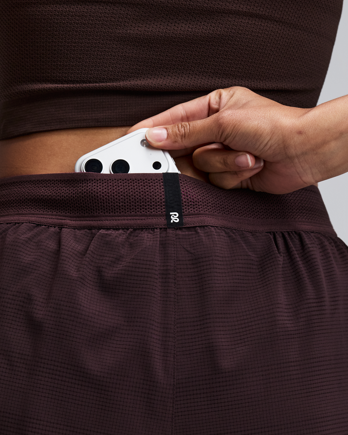 Women's CoolGrid™ 3" Split Shorts - Espresso
