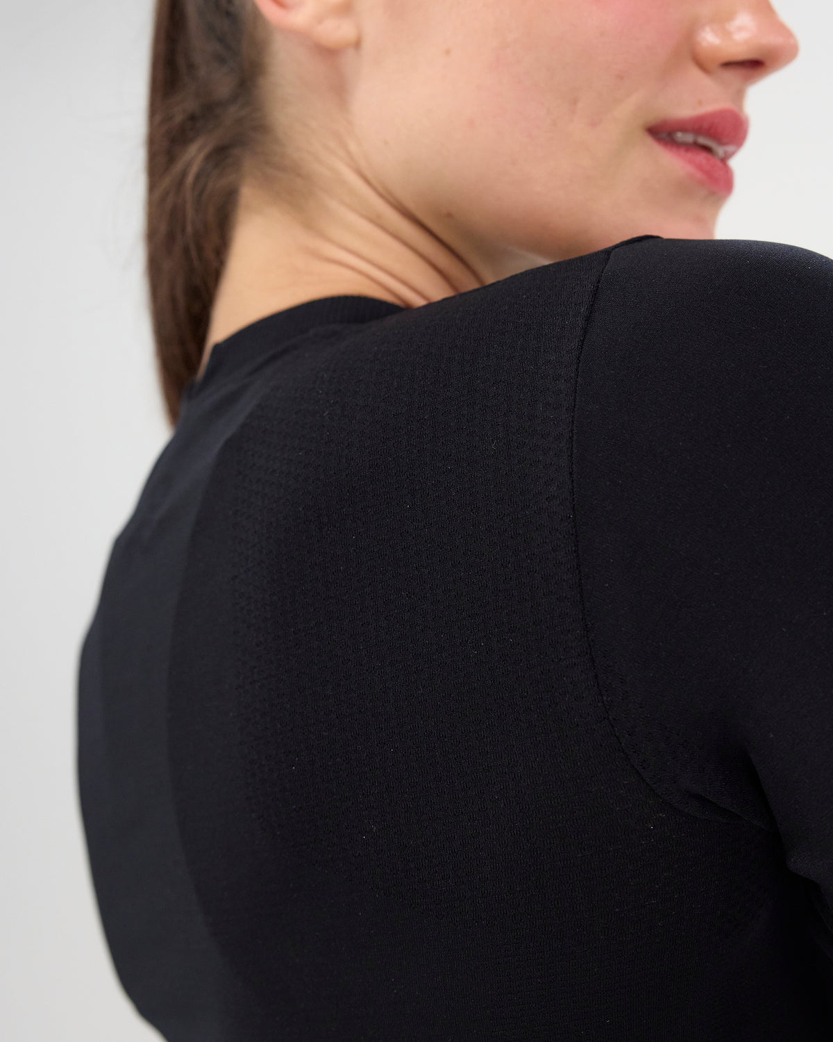 Women's Mercury Seamless™ Long Sleeve Crop - Black