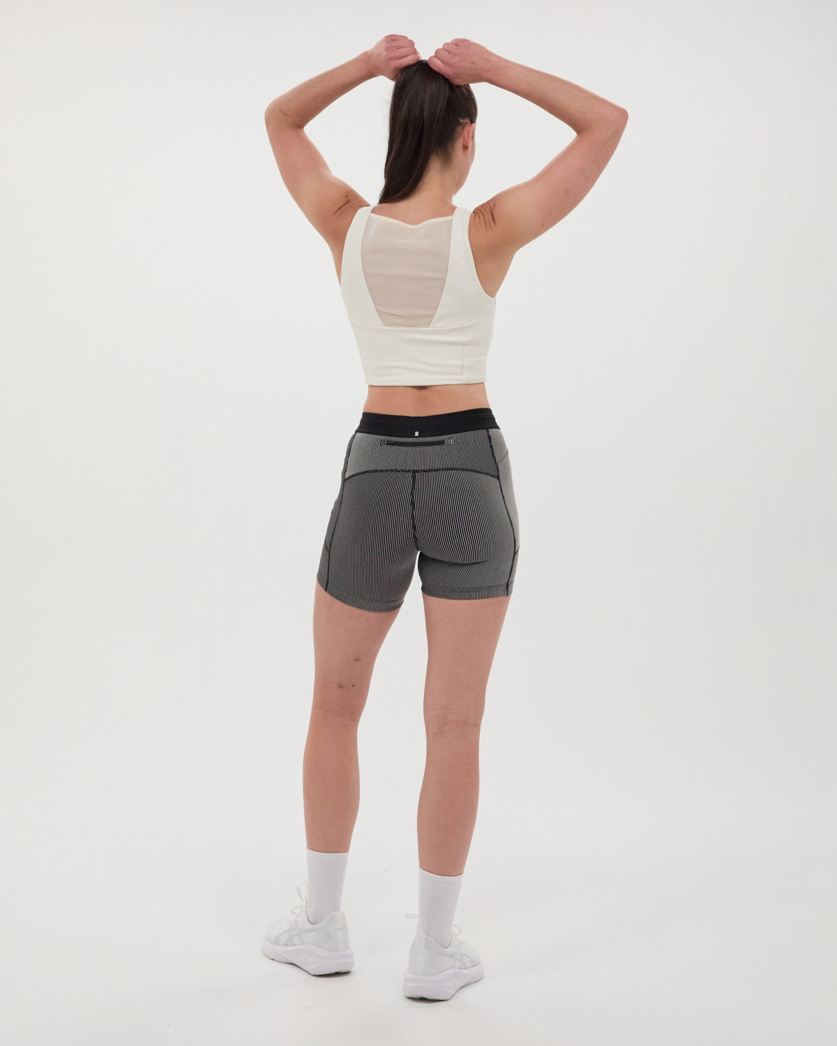 Stamina™ Vela Race Crop - Chalk