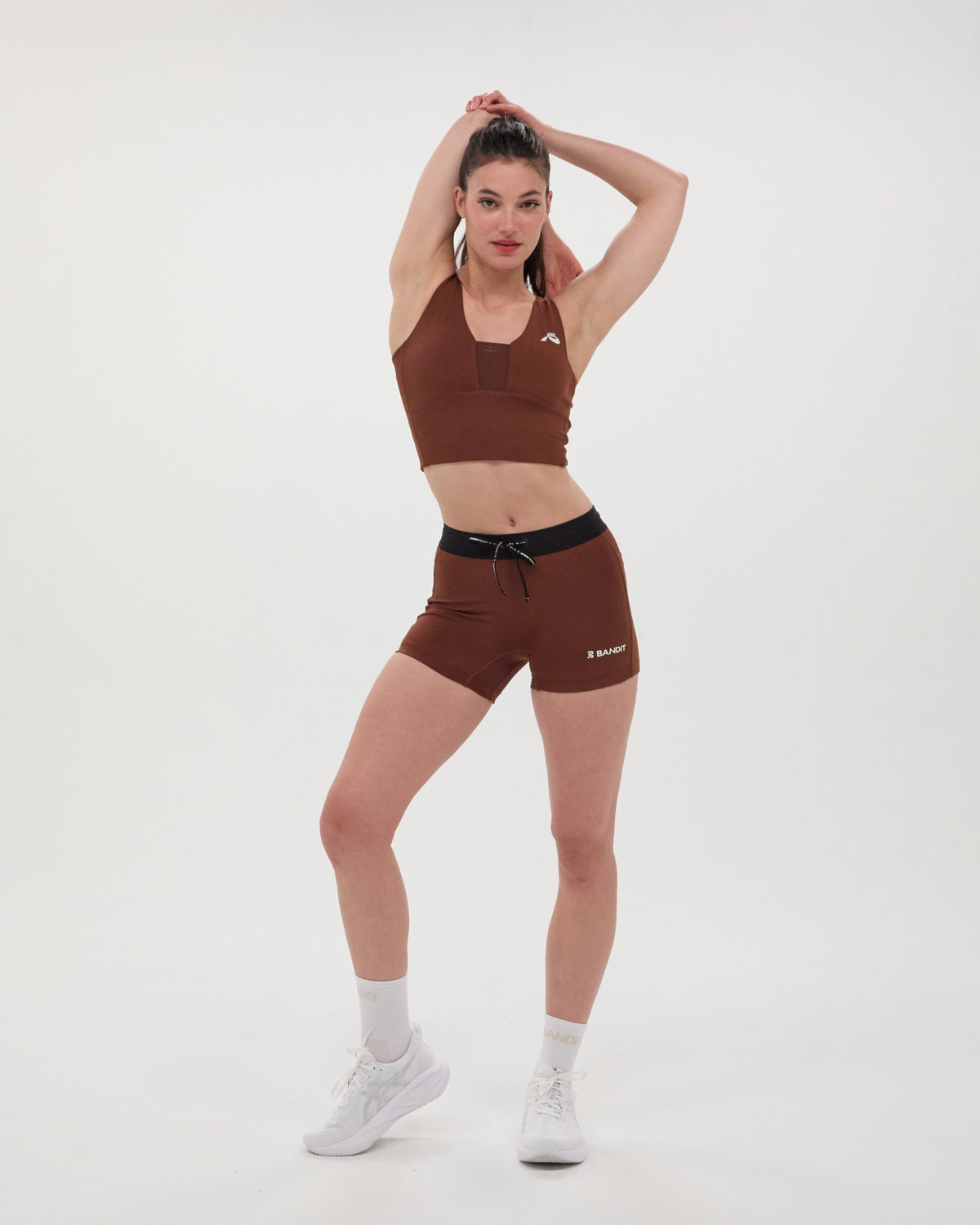 Stamina™ Vela Race Crop - Coffee Bean