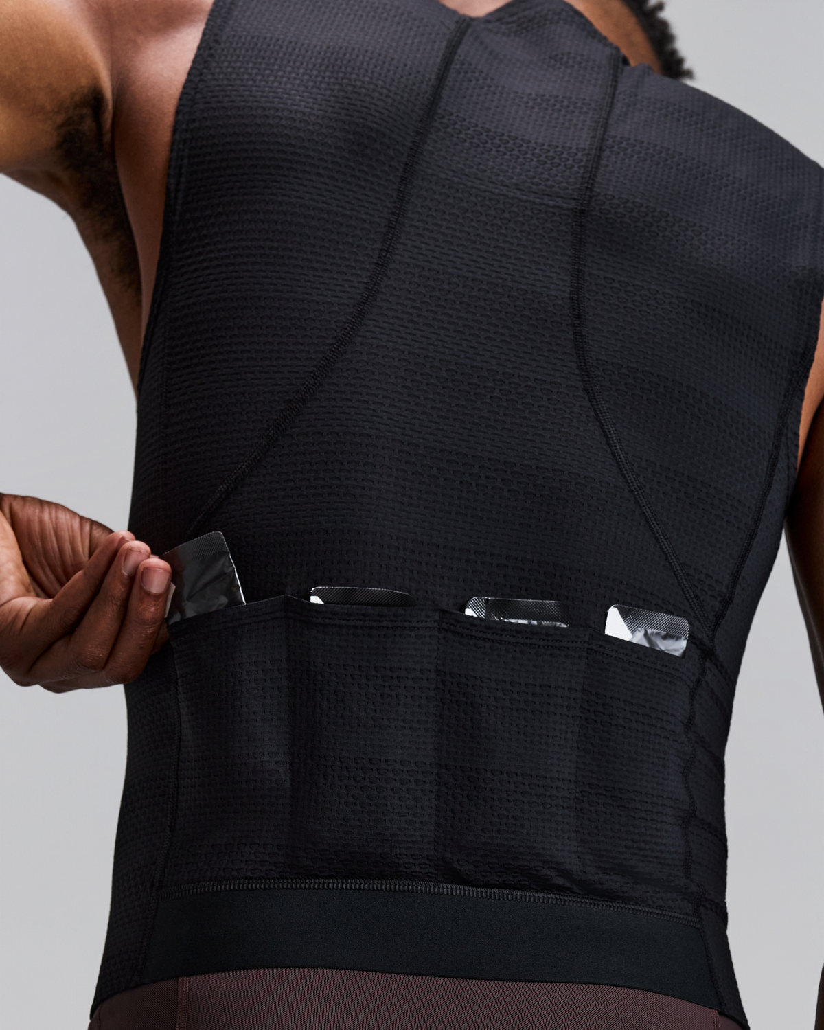 Men's AirKnit™ Distance Sleeveless Zip - Black