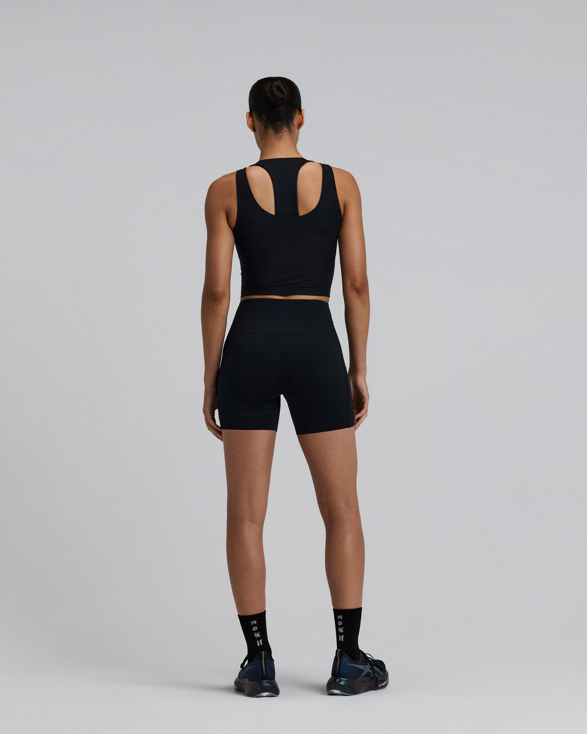 Women's Adapto™ Scoopneck Distance Tank - Black