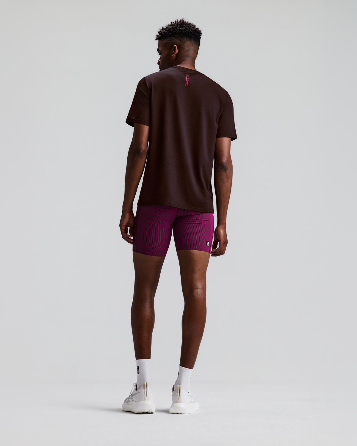 Men's Micromesh™ Short Sleeve Run Tee - Espresso