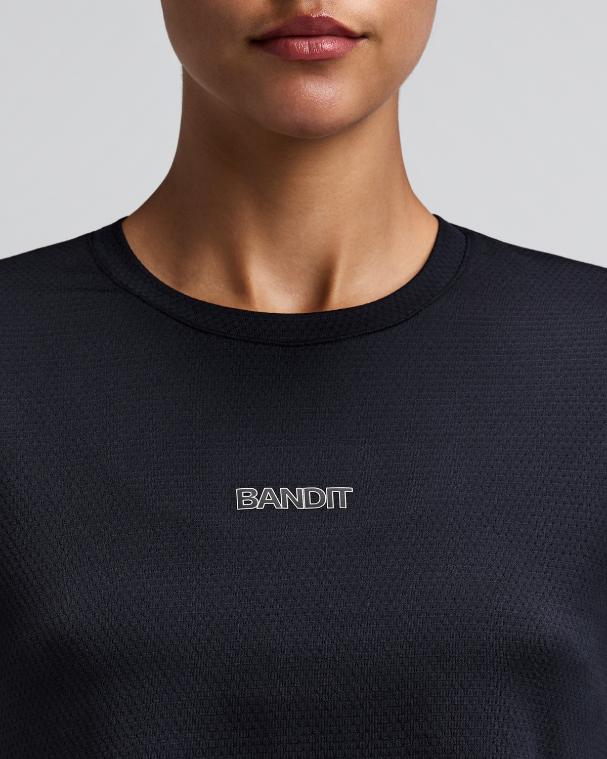 Women's Micromesh™ Cropped Run Tee - Black