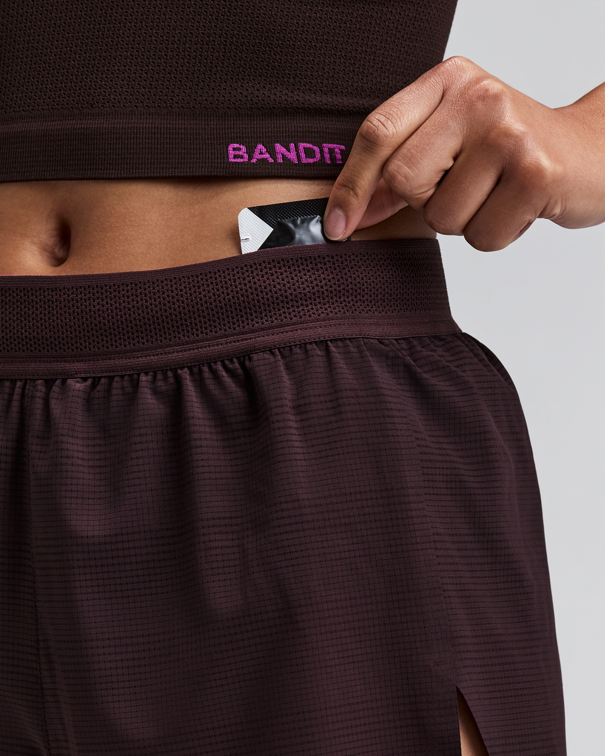 Women's CoolGrid™ 3" Split Shorts - Espresso