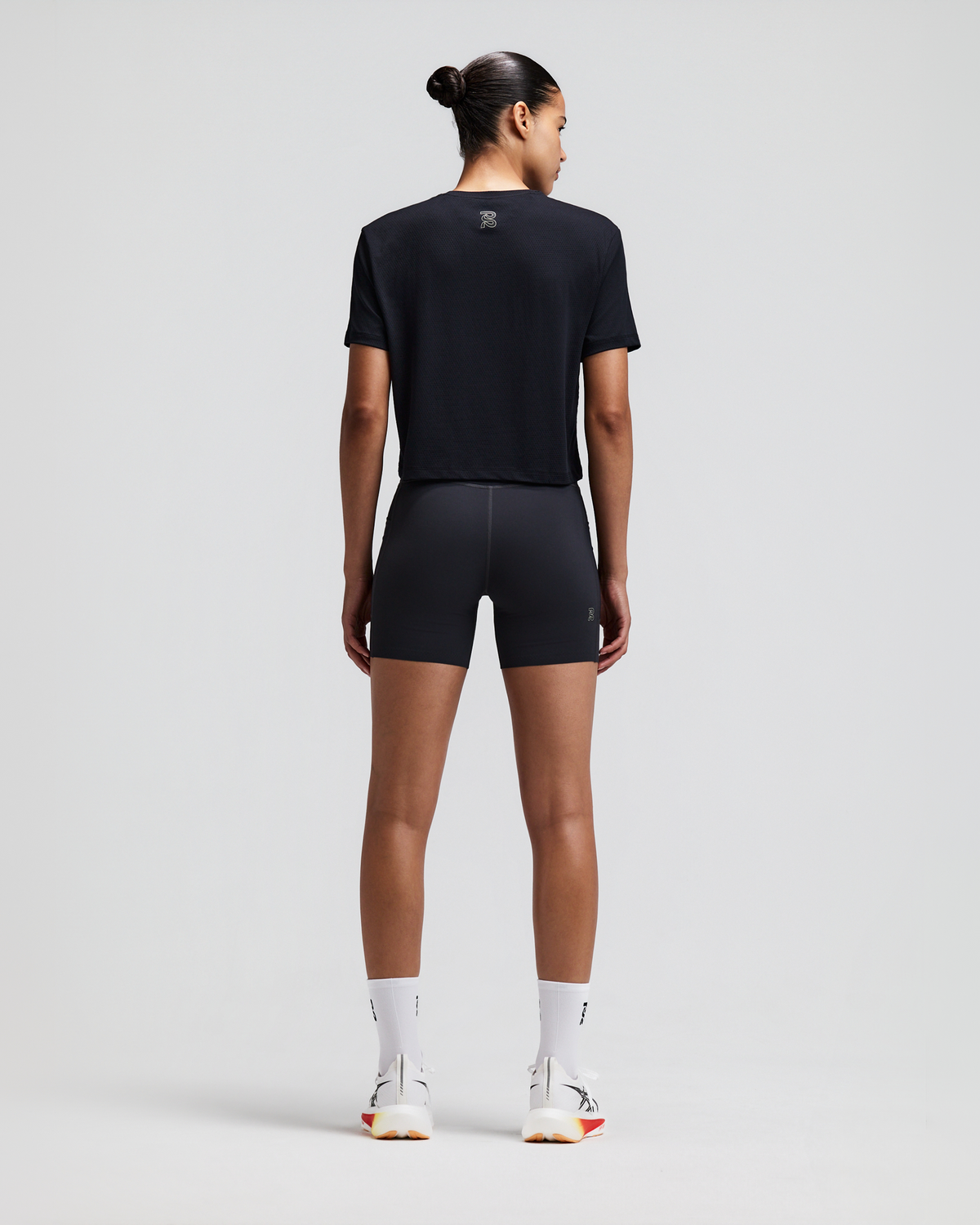 Women's Micromesh™ Cropped Run Tee - Black