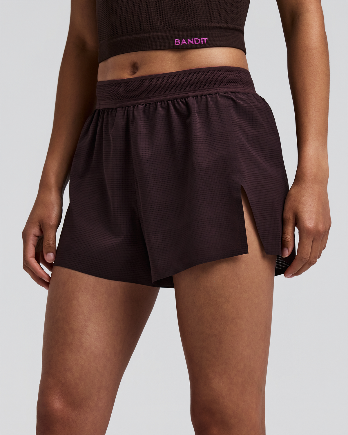 Women's CoolGrid™ 3" Split Shorts - Espresso