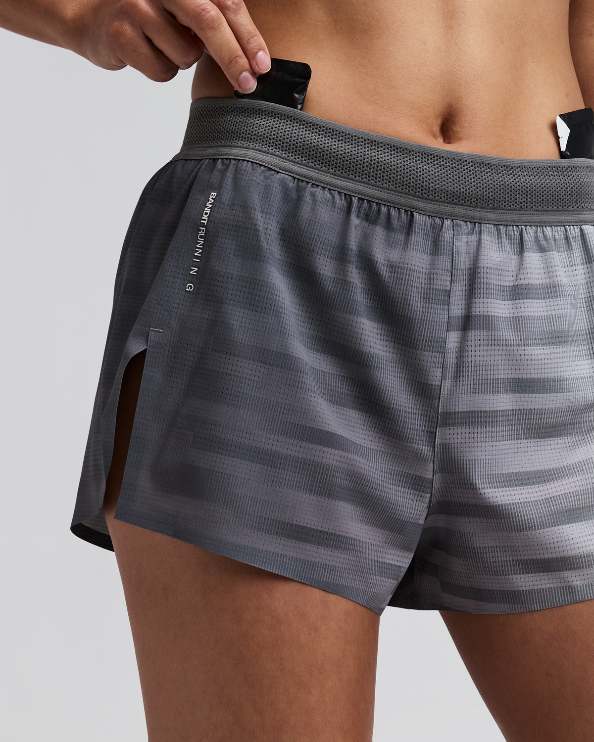 Women's CoolGrid™ 3" Split Shorts - Uneven Gradient - Plaster / Slate