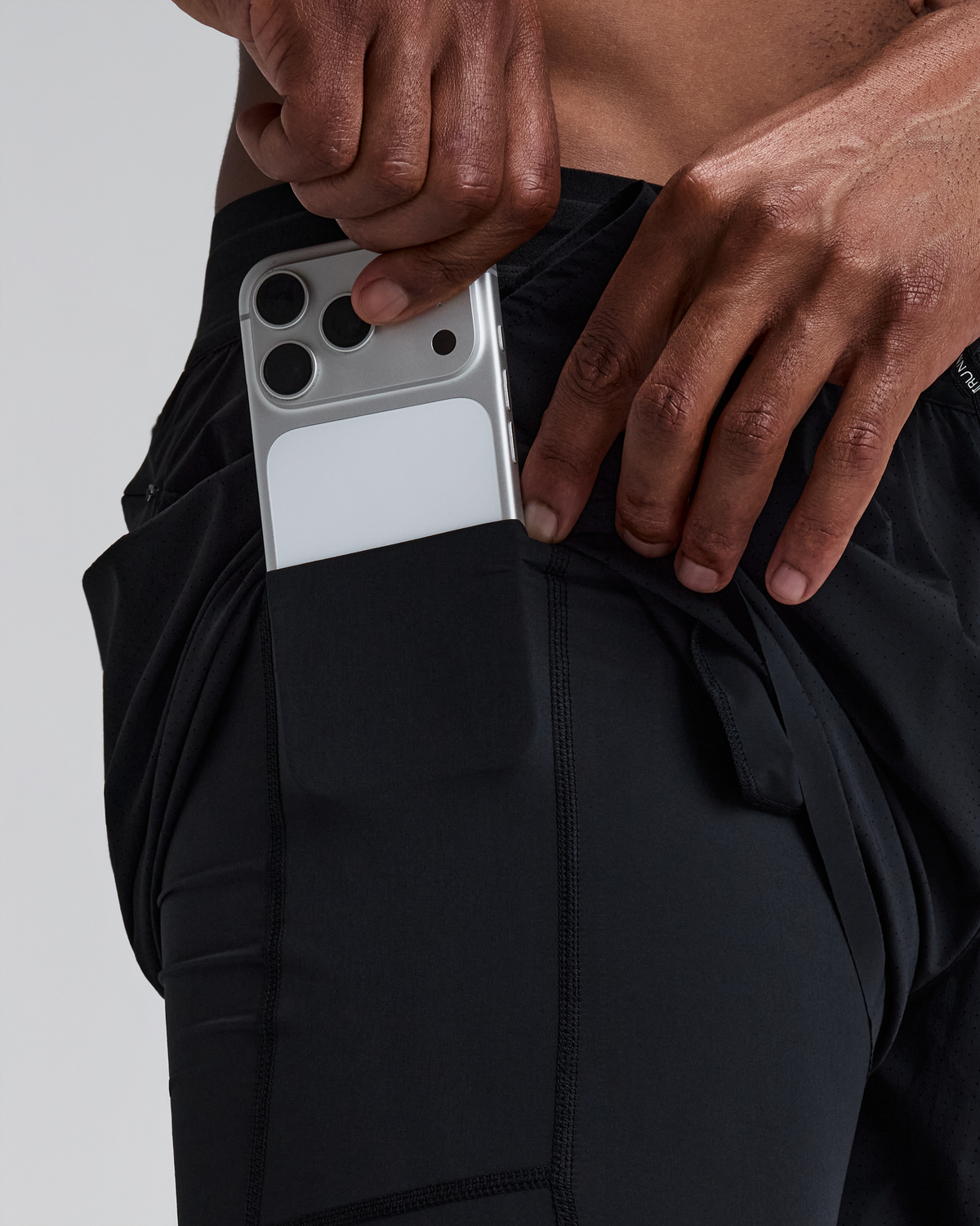 Men's Vento™ 2-In-1 Run Short - Black
